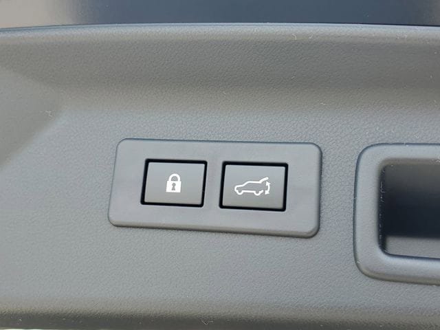 Certified 2025 Subaru Forester Limited w/ Popular Package image 12