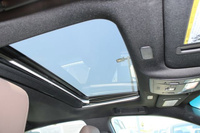 Certified 2024 Lexus ES 300h w/ Premium Package FWD image 6
