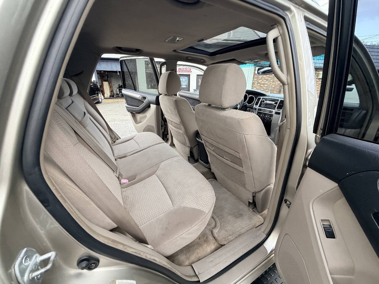 Used 2004 Toyota 4Runner SR5 AWD/4WD image 63