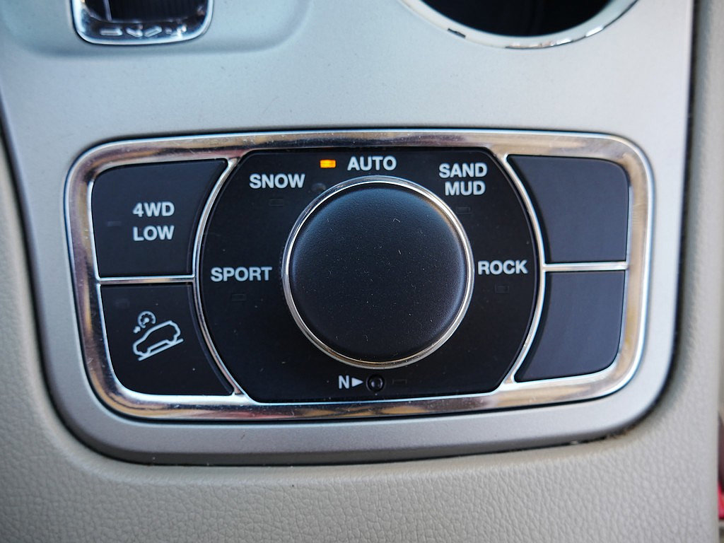 Used 2013 Jeep Grand Cherokee Limited AWD/4WD image 41