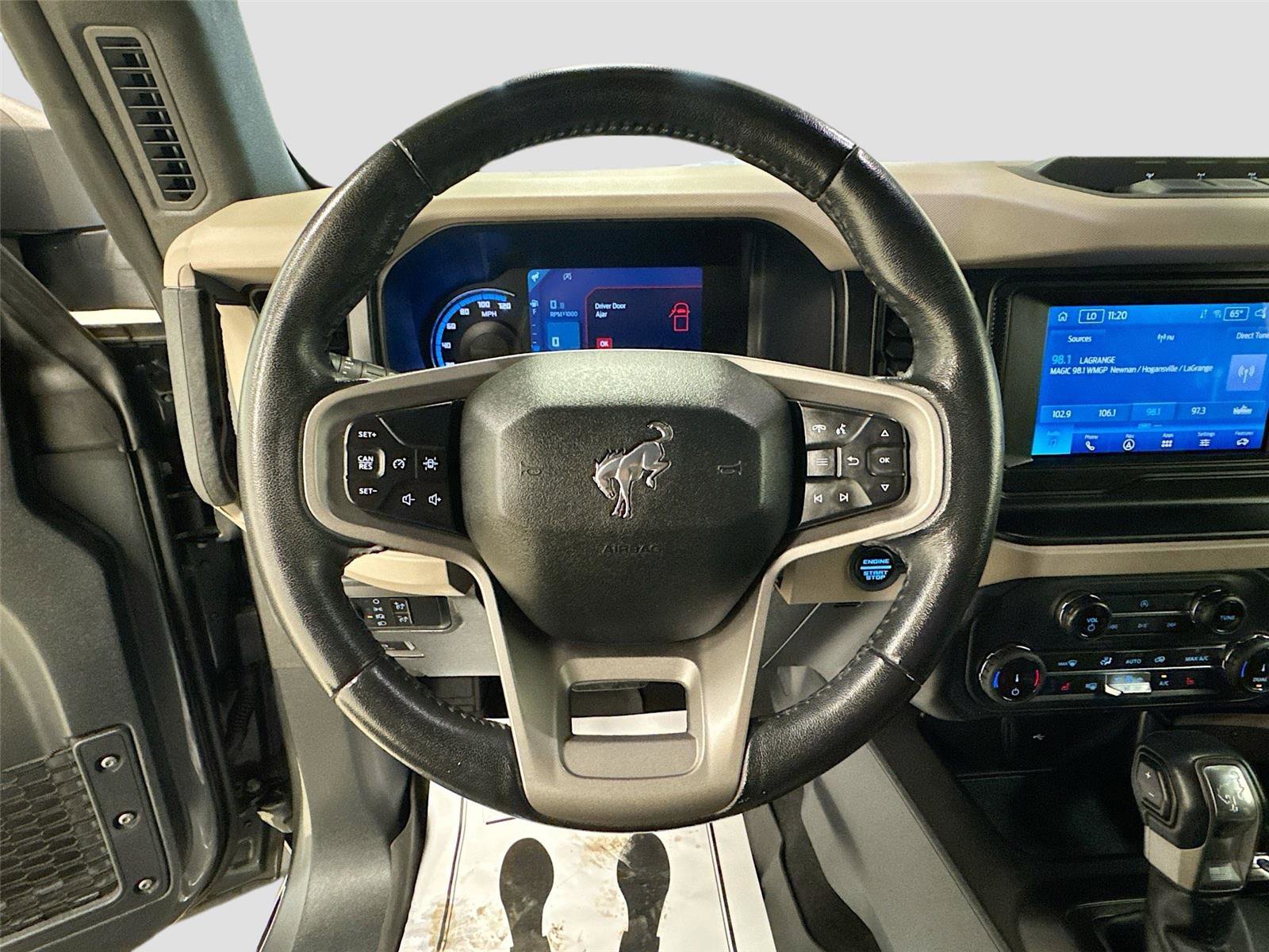 Used 2022 Ford Bronco Big Bend w/ Sasquatch Package AWD/4WD image 11