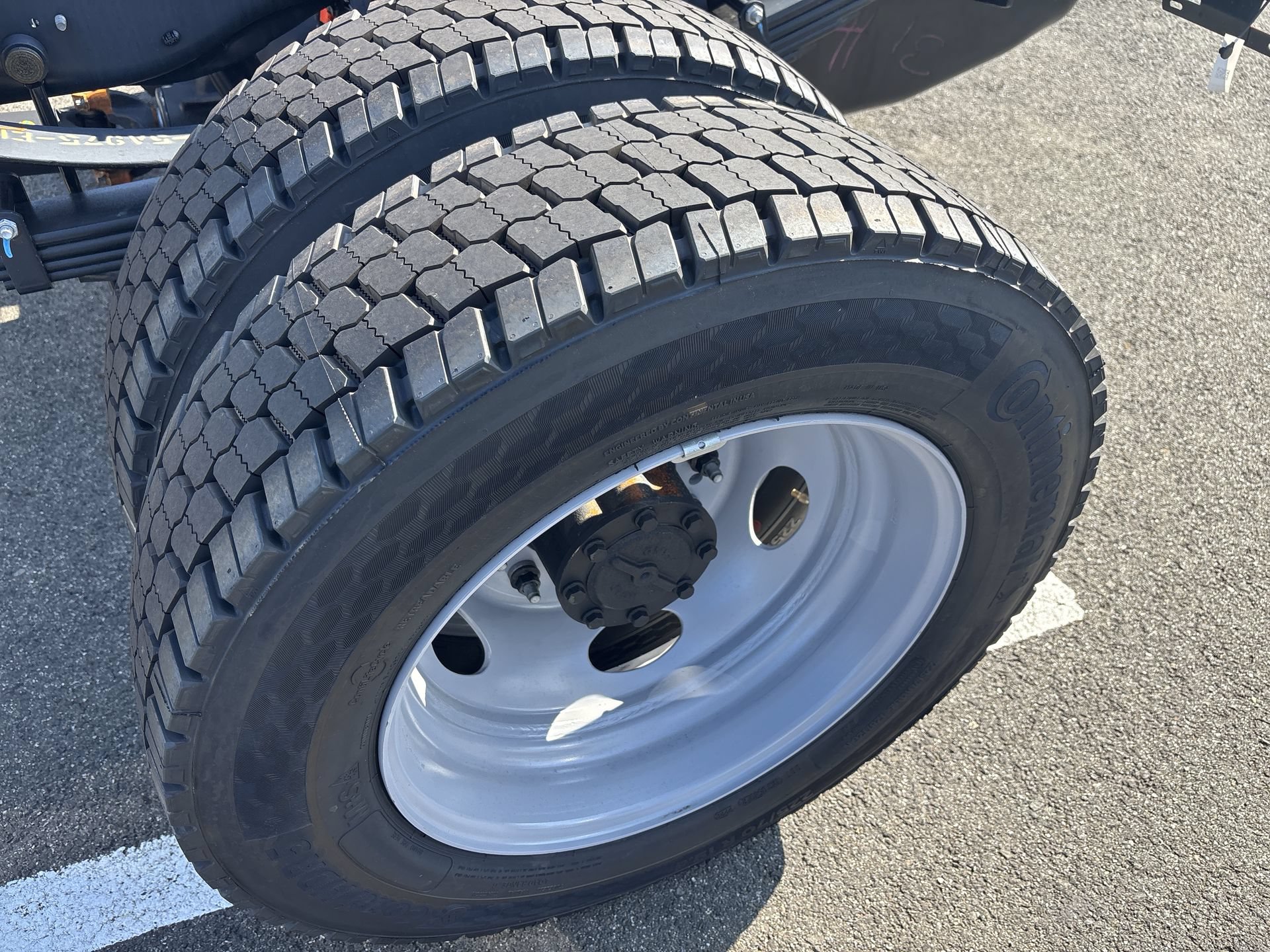 New 2026 Ford F550 4x4 Crew Cab image 12