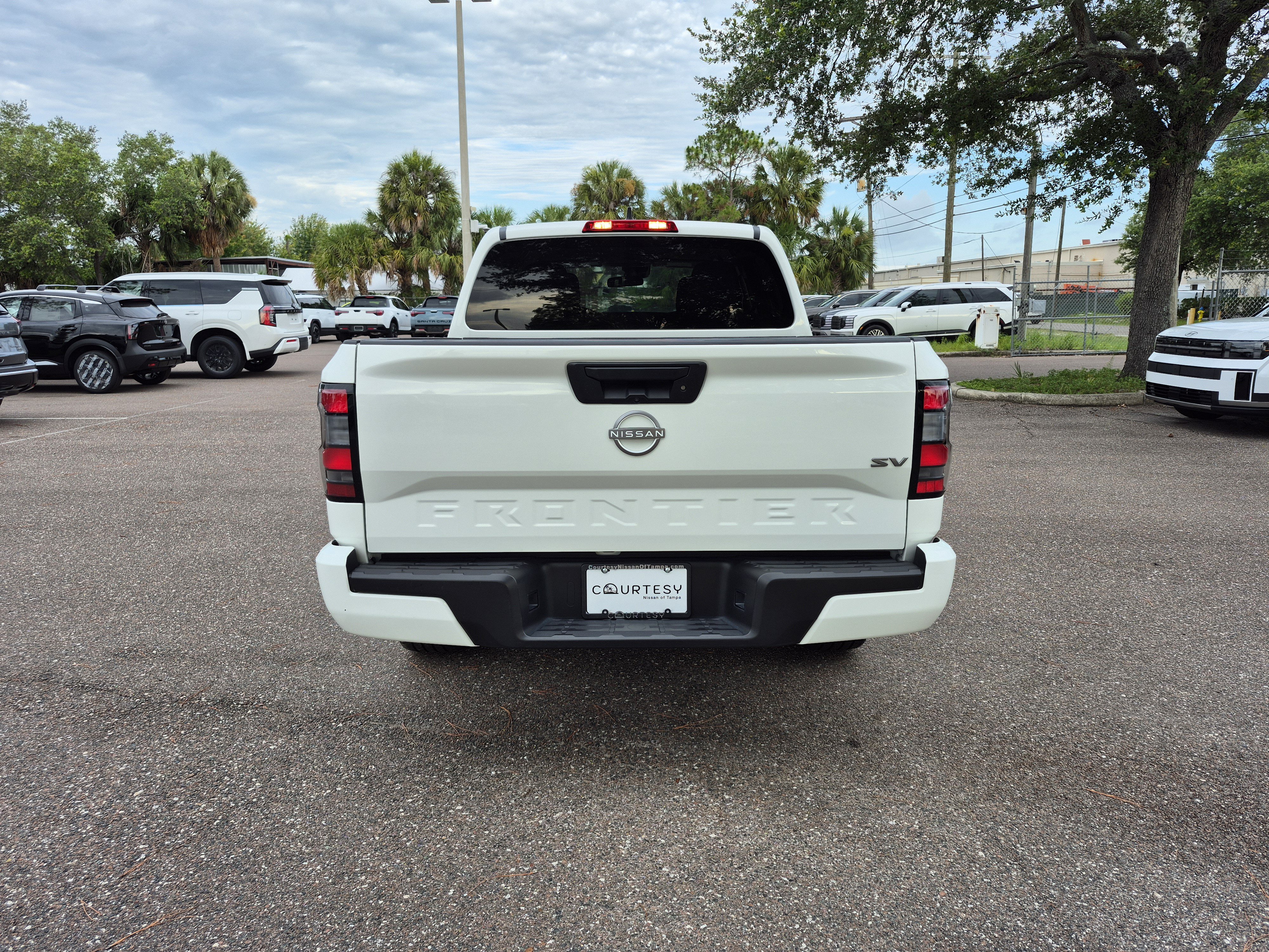 Certified 2024 Nissan Frontier SV RWD image 7