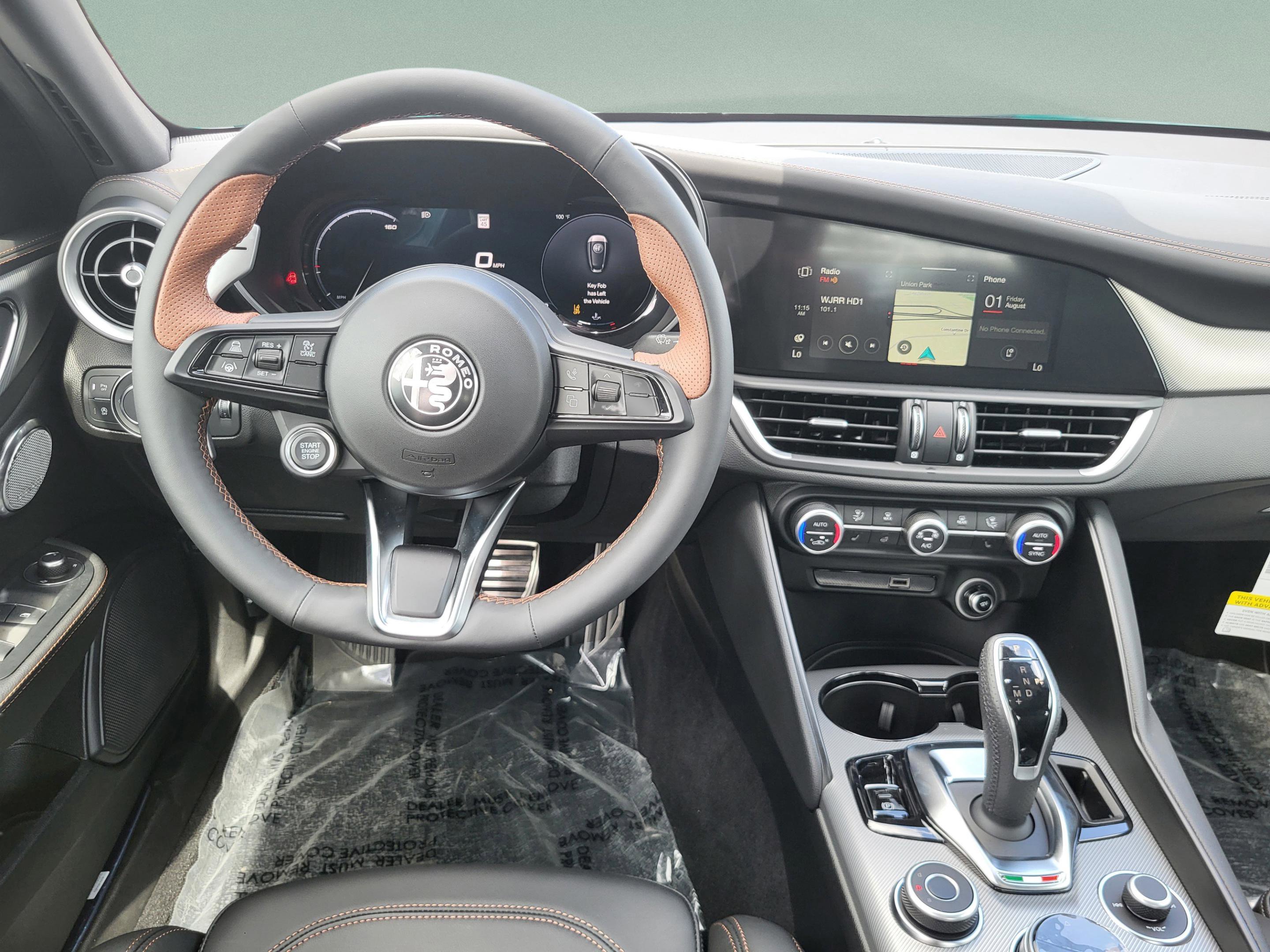 New 2025 Alfa Romeo Giulia w/ Driving Assist Package RWD image 38