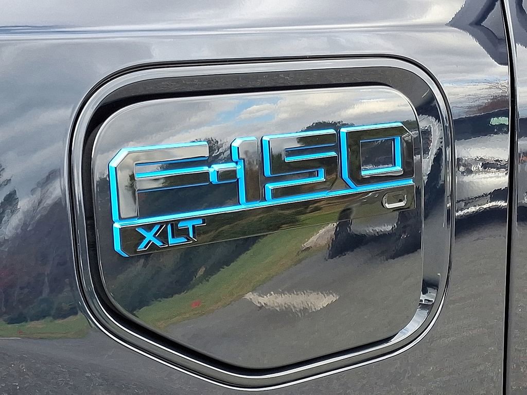 New 2025 Ford F150 Lightning XLT image 19