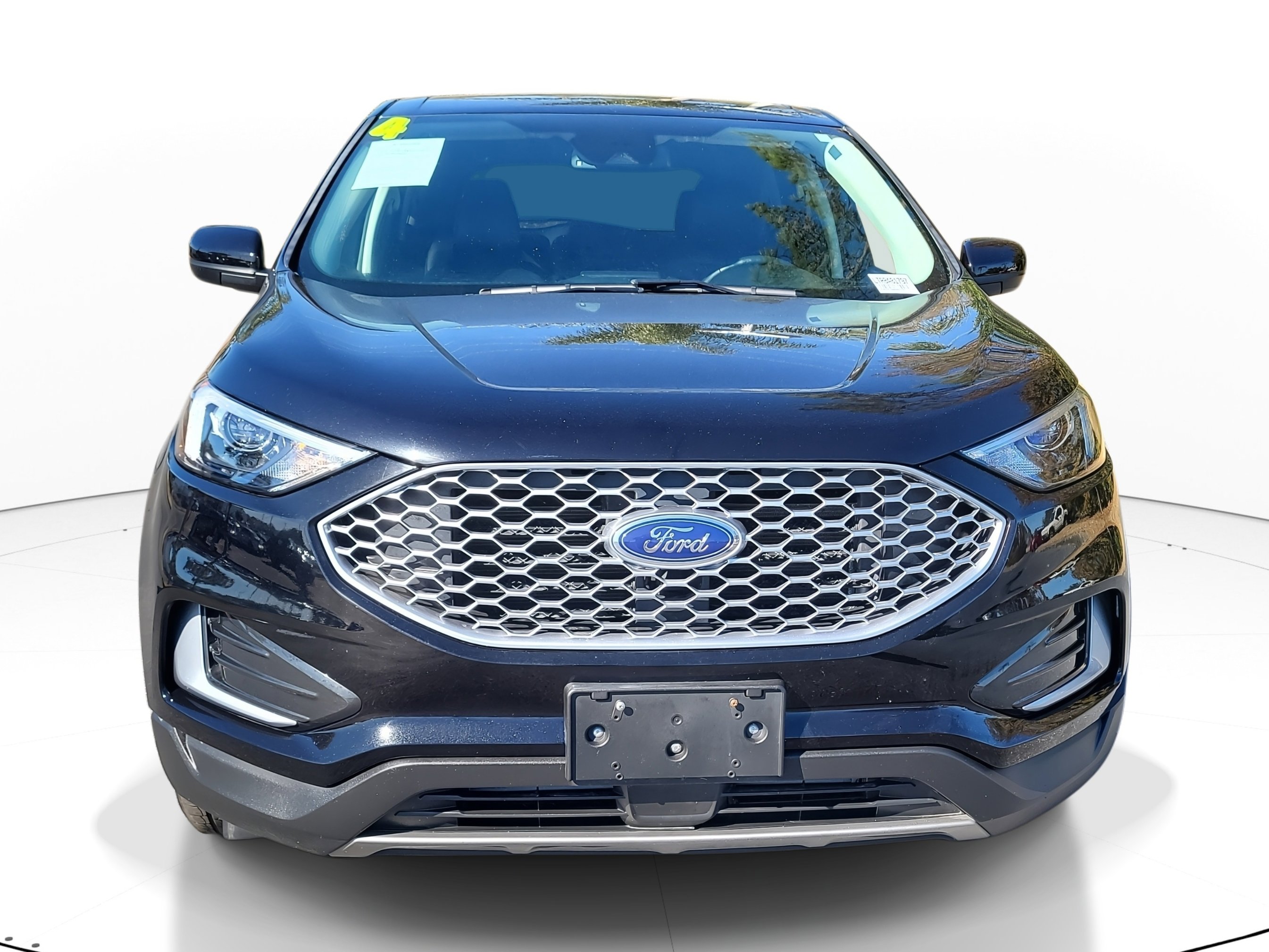 Used 2024 Ford Edge SEL image 2