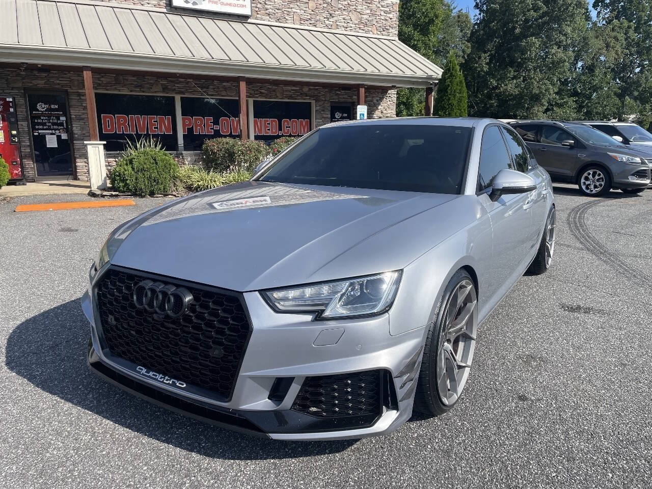 Used 2017 Audi A4 2.0T Premium w/ Audi MMI Navigation Plus AWD/4WD image 4