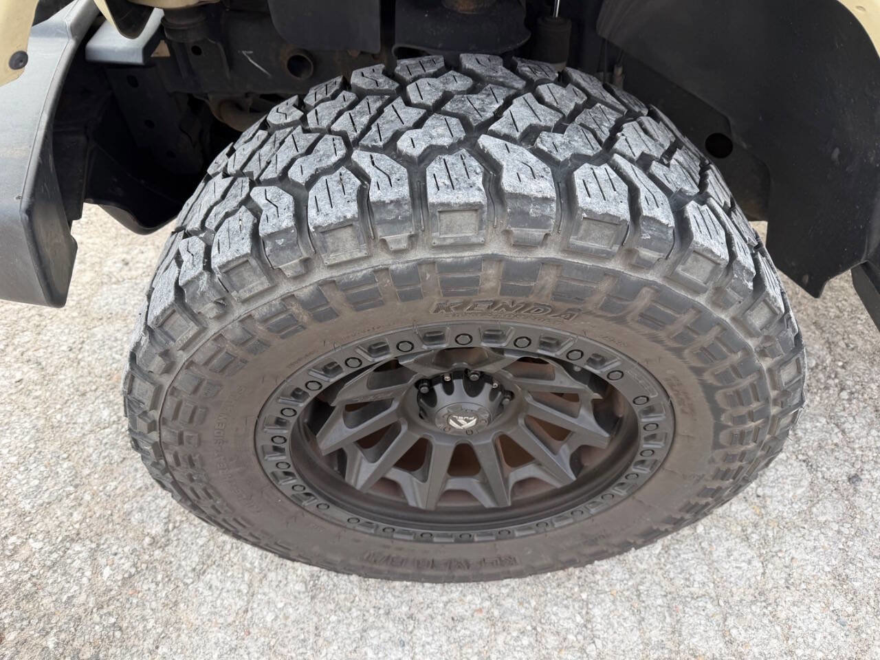 Used 2012 Jeep Wrangler Unlimited Sahara w/ Connectivity Group image 9