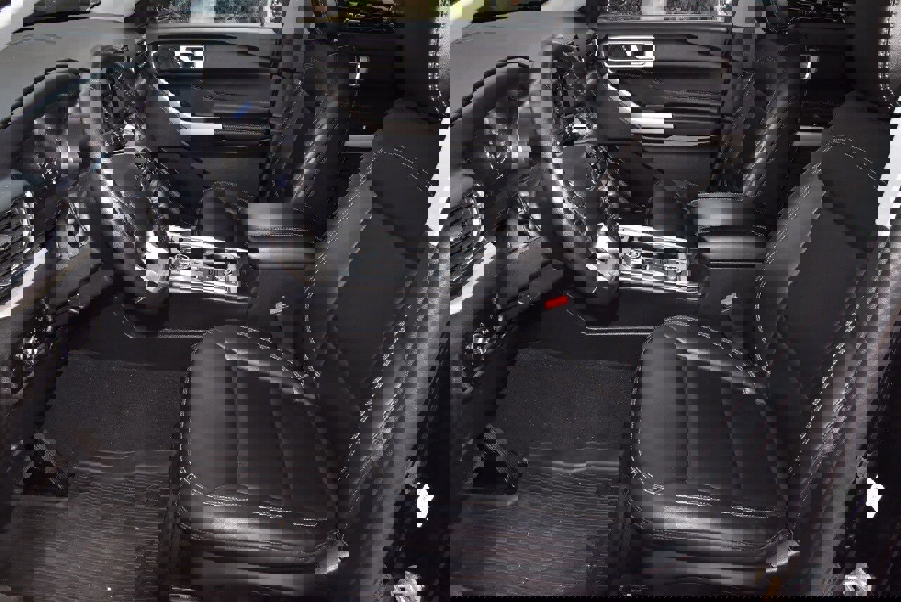 Certified 2023 Ford Explorer XLT w/ Equipment Group 202A image 13