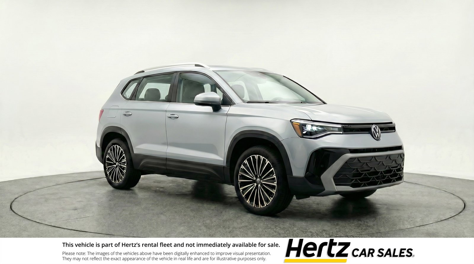 Used 2025 Volkswagen Taos SE FWD image 1