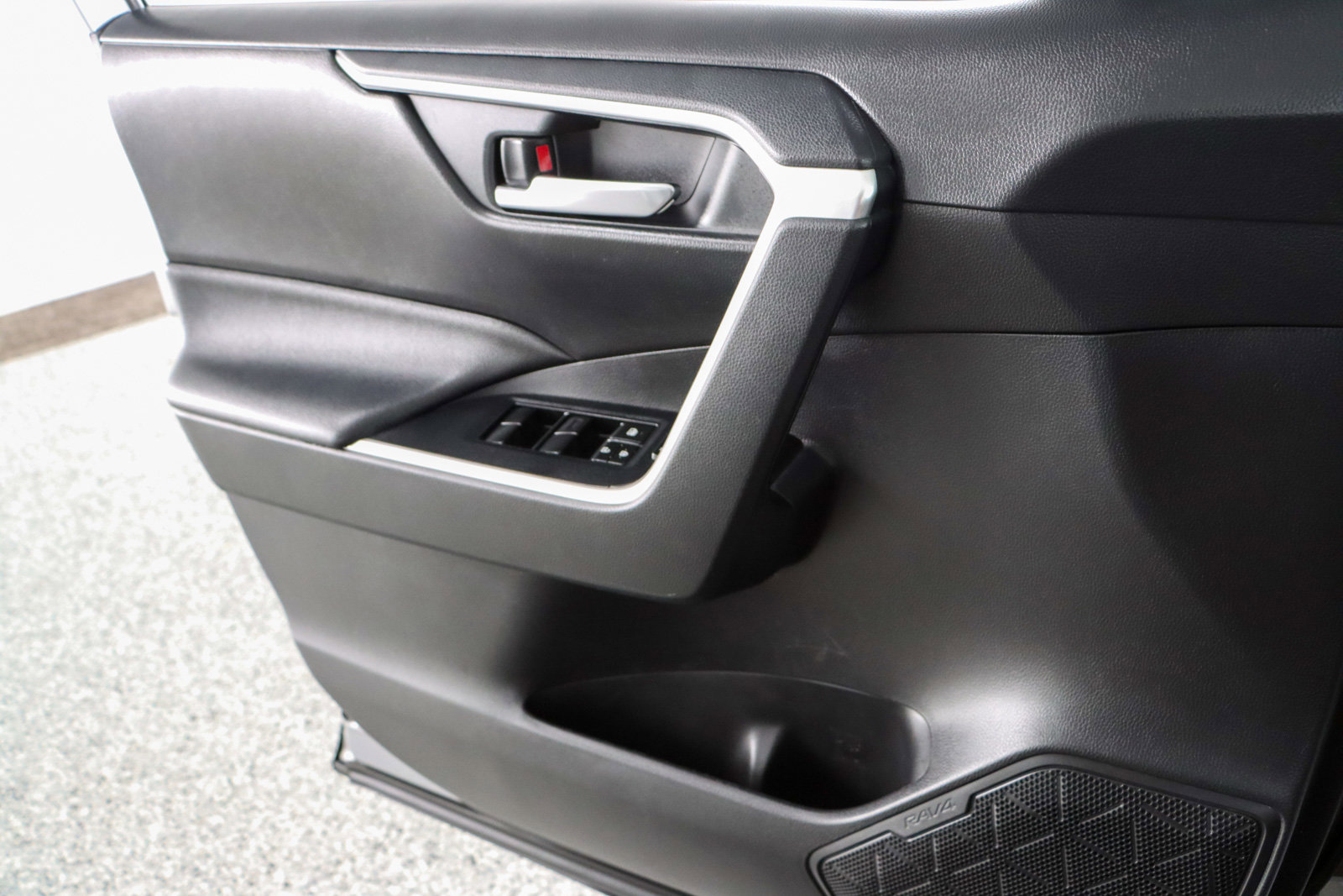 Used 2019 Toyota RAV4 XLE image 22