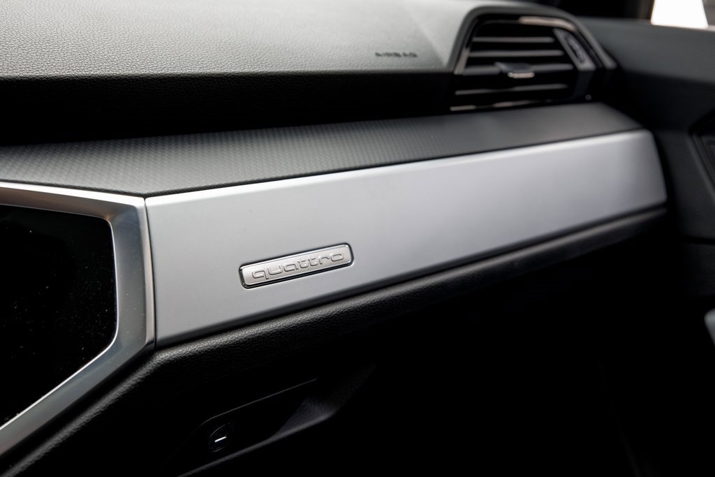 Used 2020 Audi Q3 2.0T Premium w/ Convenience Package image 45