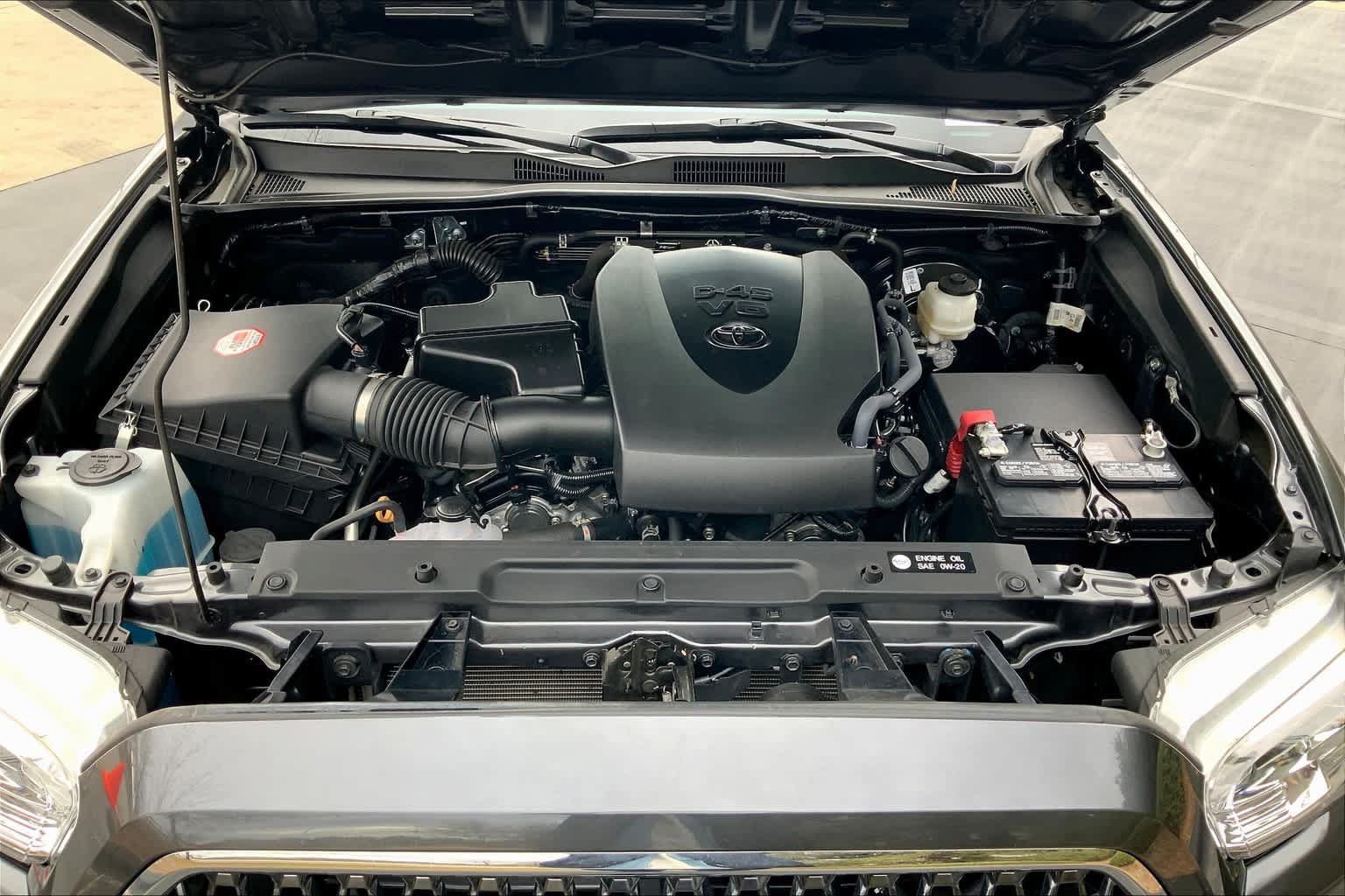 Used 2019 Toyota Tacoma TRD Sport w/ TRD Premium Sport Package RWD image 29
