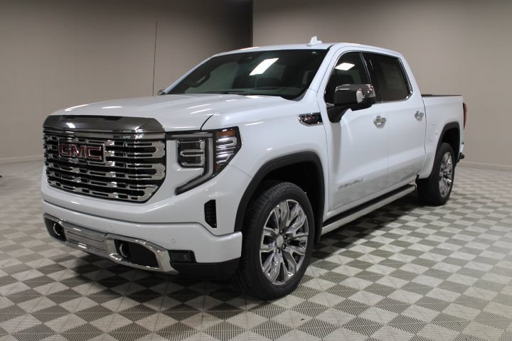 New 2026 GMC Sierra 1500 Denali w/ Denali Reserve Package AWD/4WD image 8