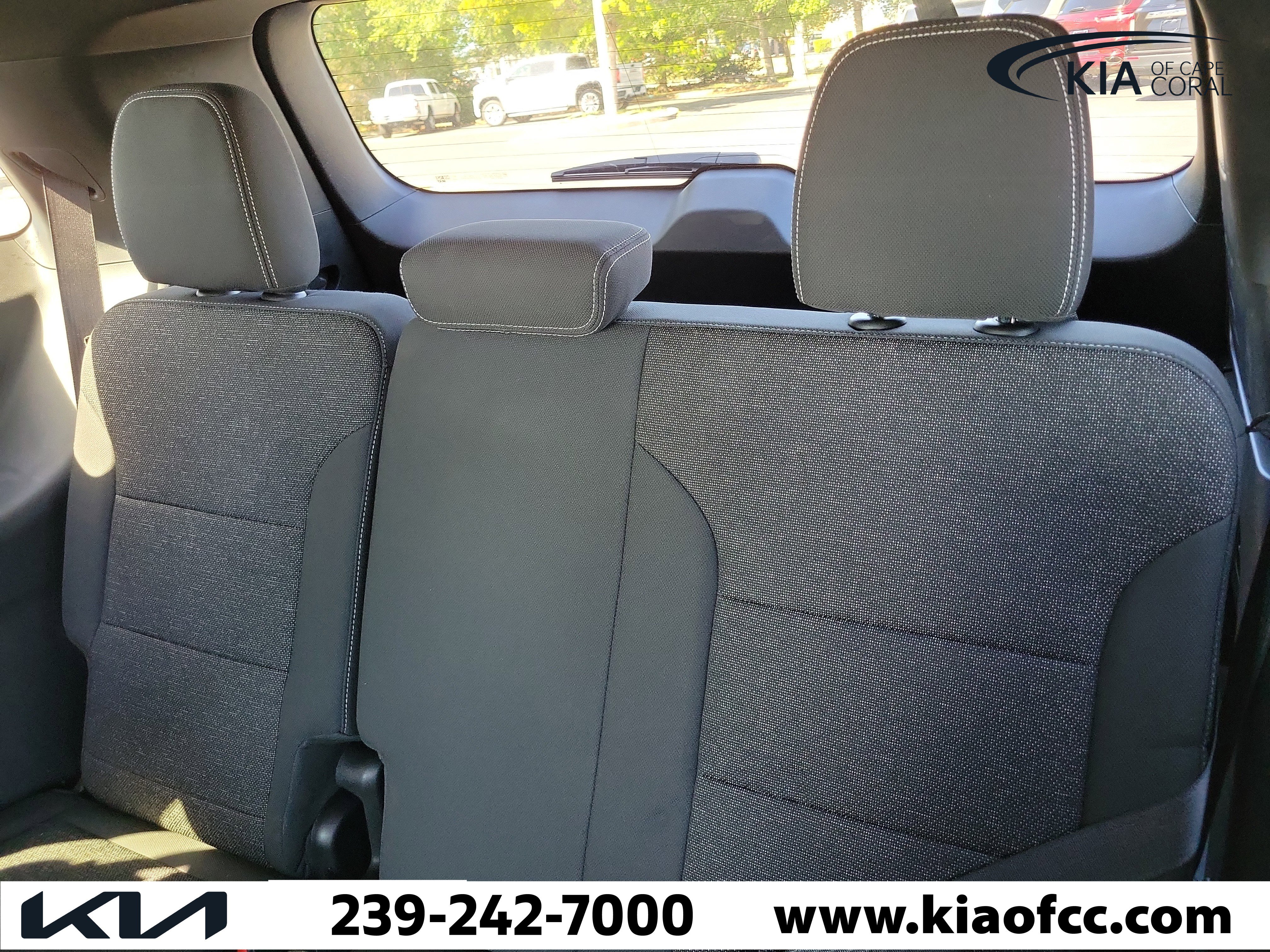 Used 2025 Chevrolet Traverse LT image 11