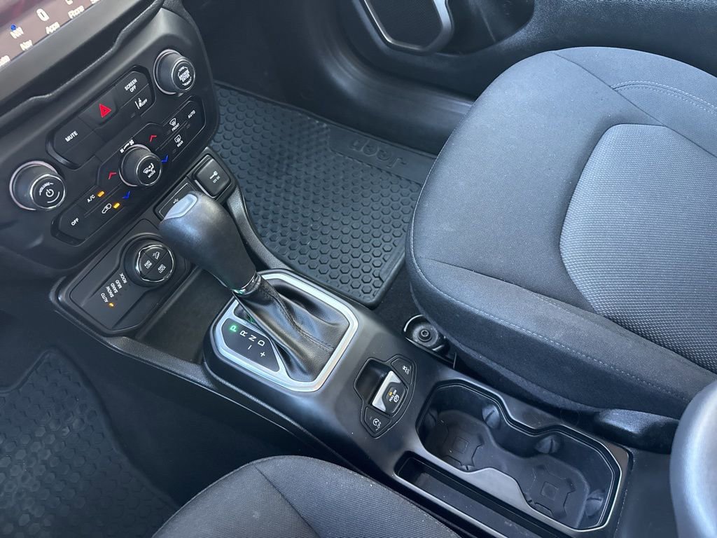 Used 2023 Jeep Renegade Latitude image 18