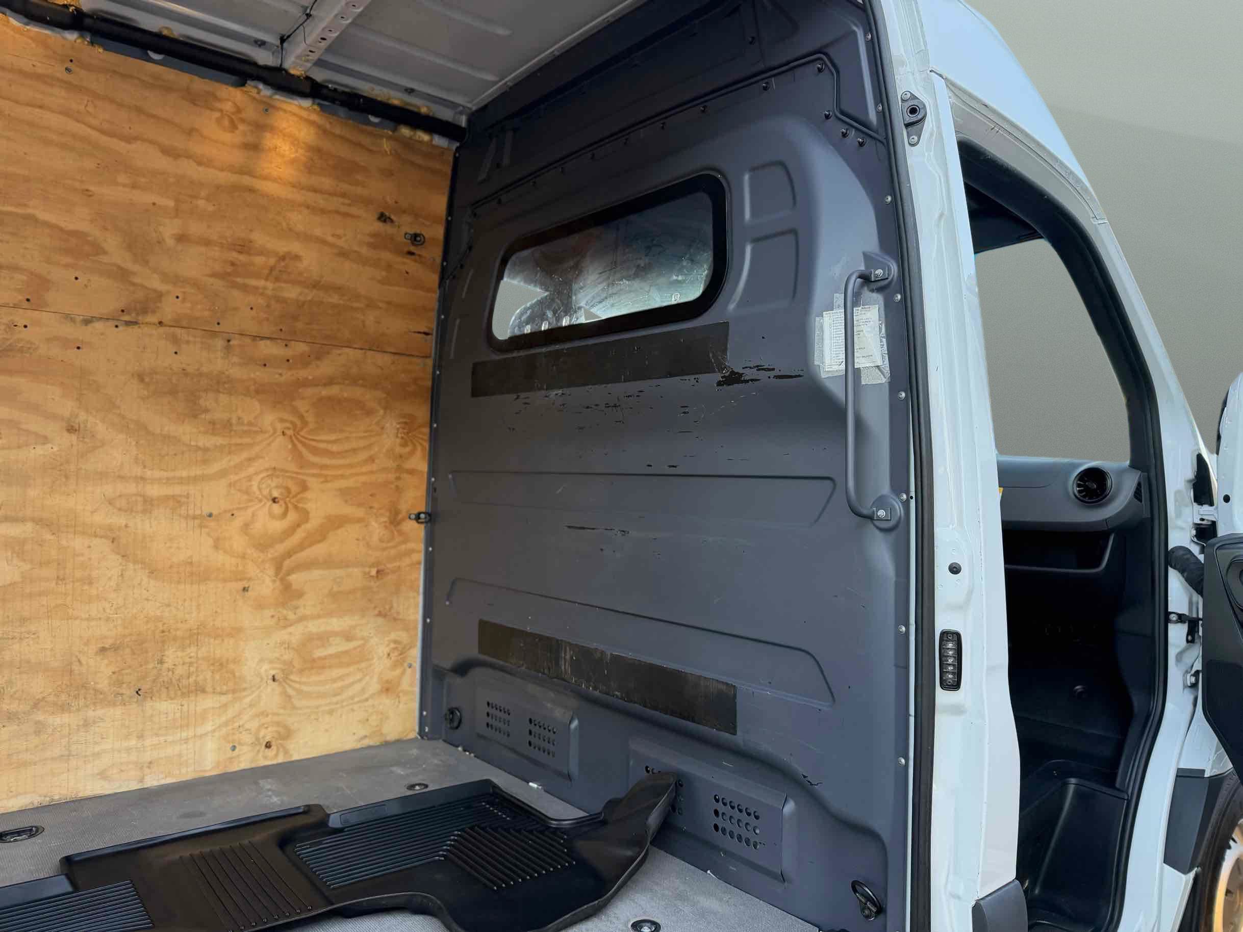Used 2023 Mercedes-Benz Sprinter 2500 image 19