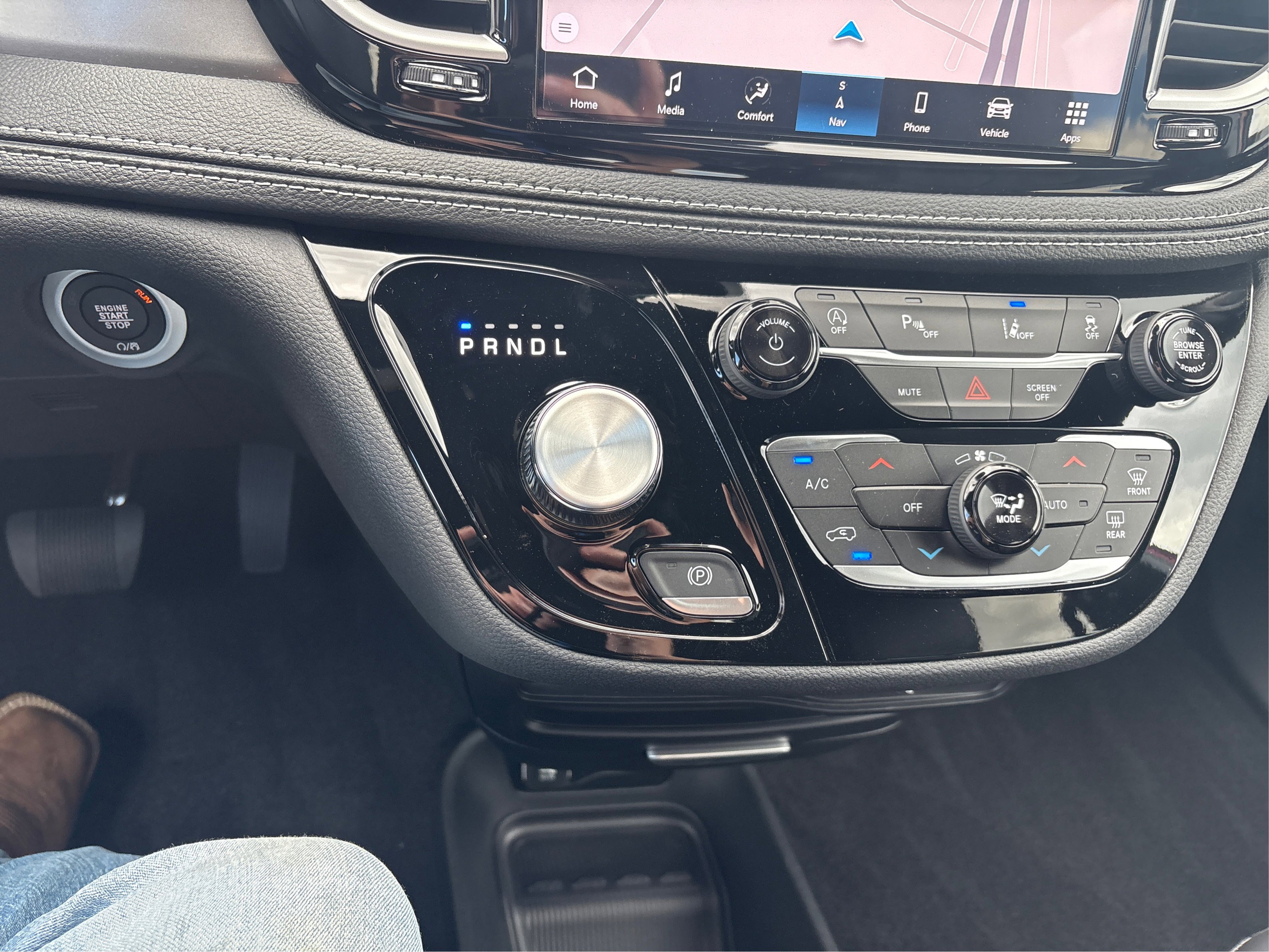 New 2026 Chrysler Pacifica Select image 28