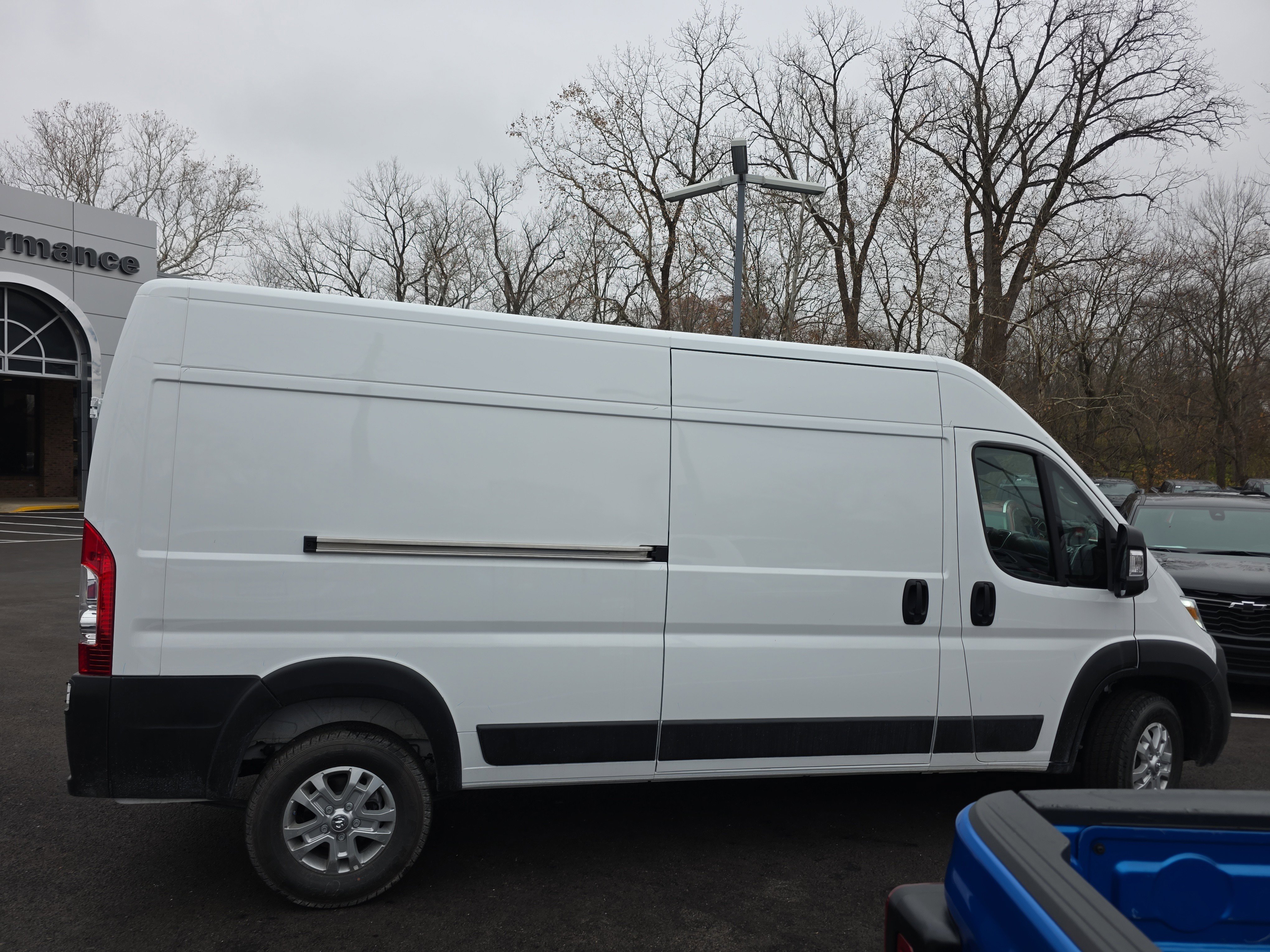 New 2026 RAM ProMaster 3500 w/ Quick Order Package 22G SLT image 18