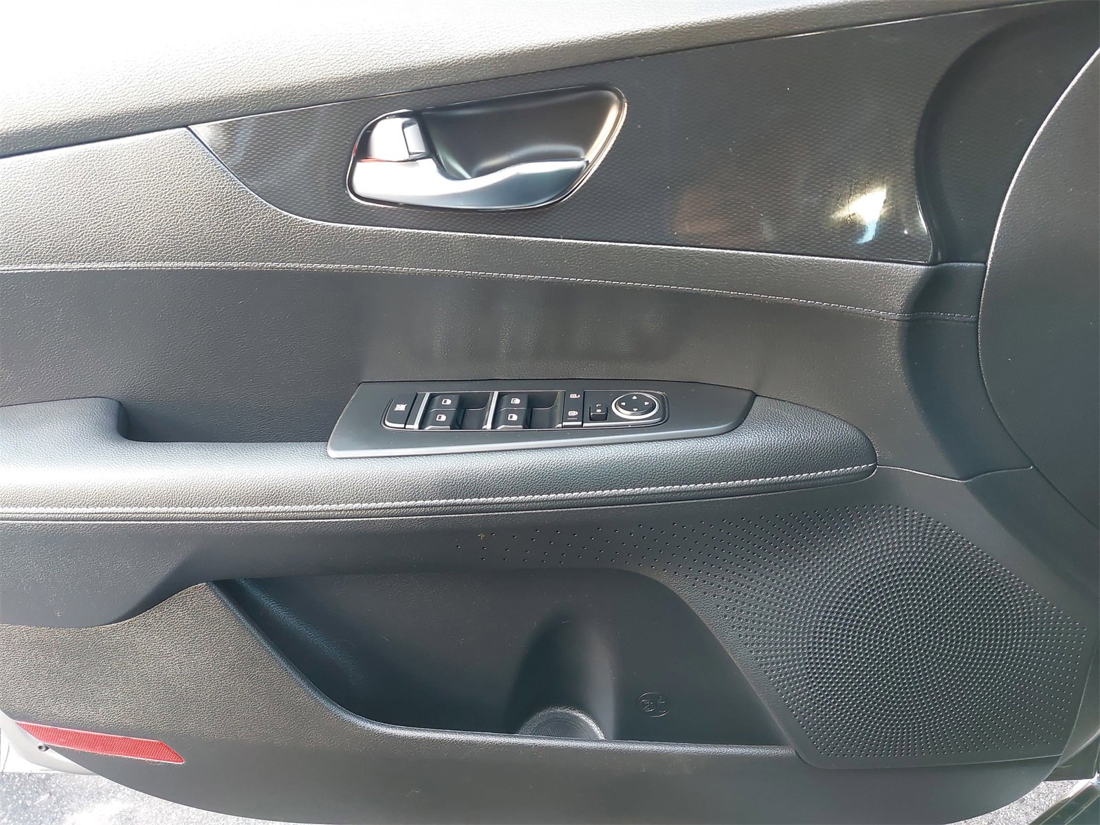 Certified 2023 Kia Forte GT-Line w/ GT-Line Technology Package image 33