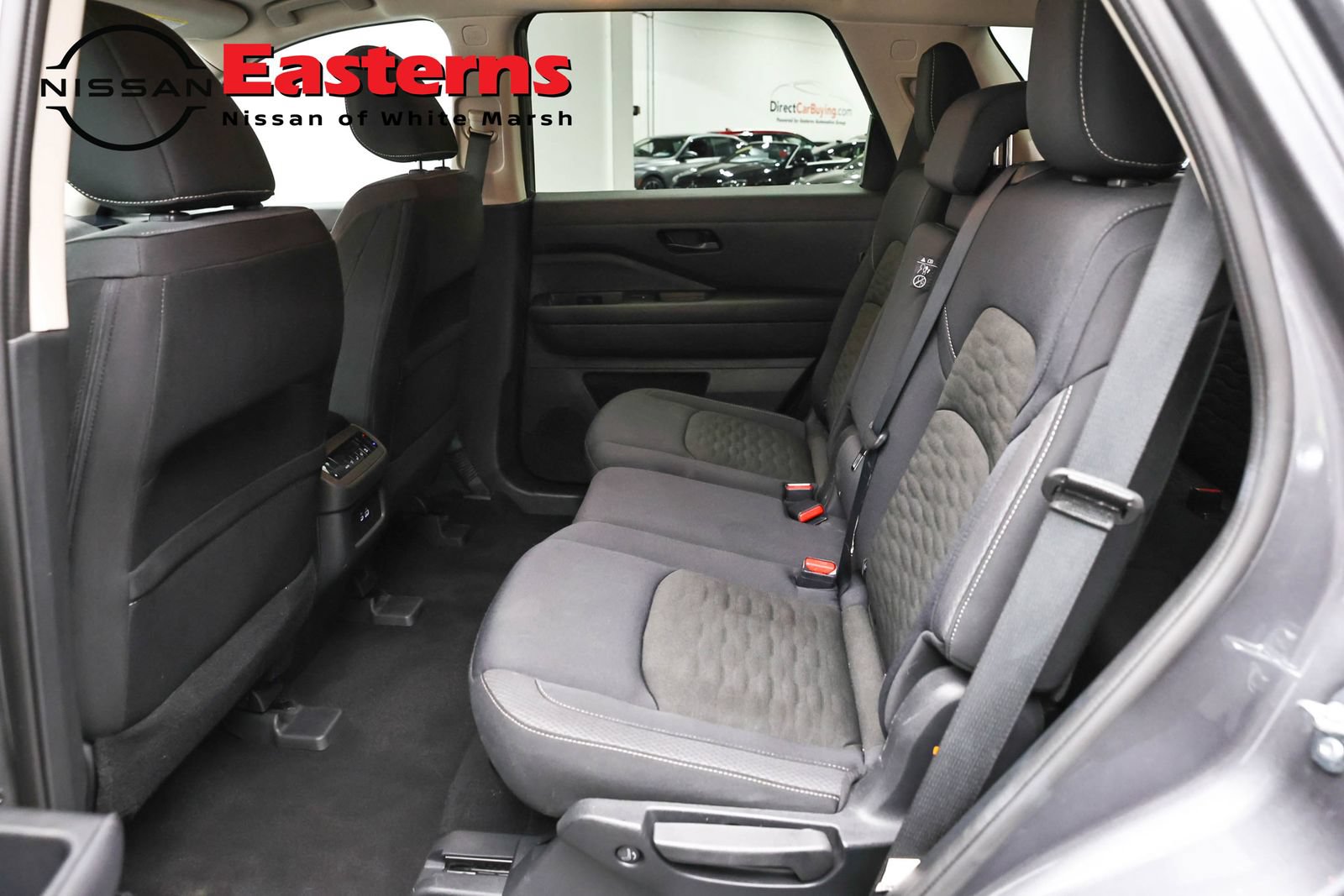 Used 2025 Nissan Pathfinder SV FWD image 21