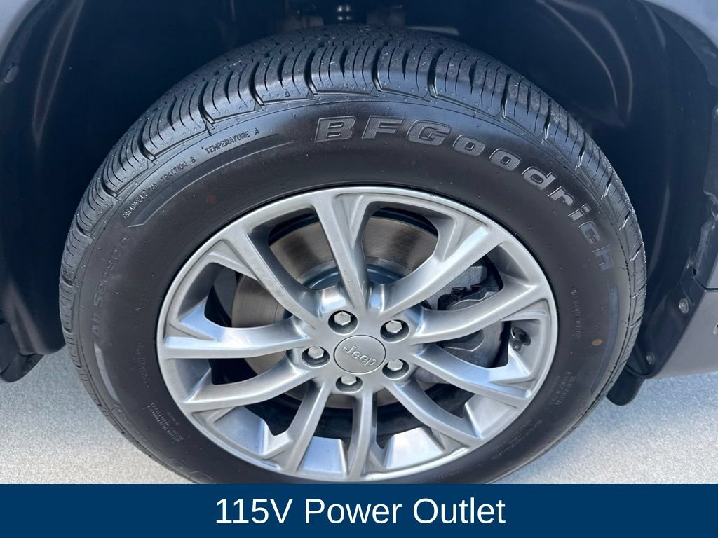 Used 2022 Jeep Cherokee Latitude Lux w/ Sun & Sound Group FWD image 11