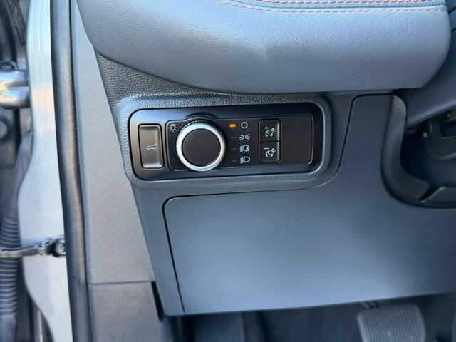 Used 2025 Ford Explorer Active AWD/4WD image 7