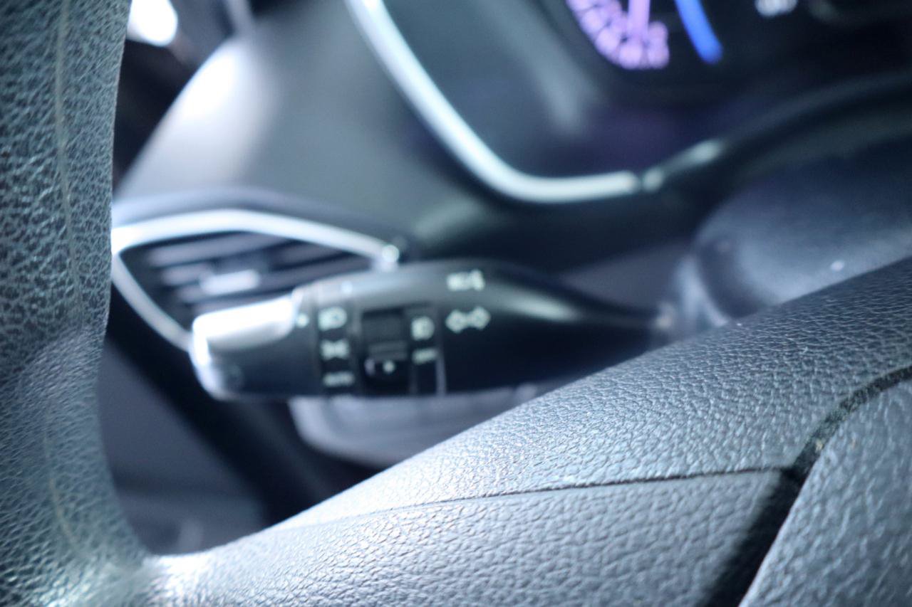 Used 2020 Hyundai Santa Fe SEL FWD image 23