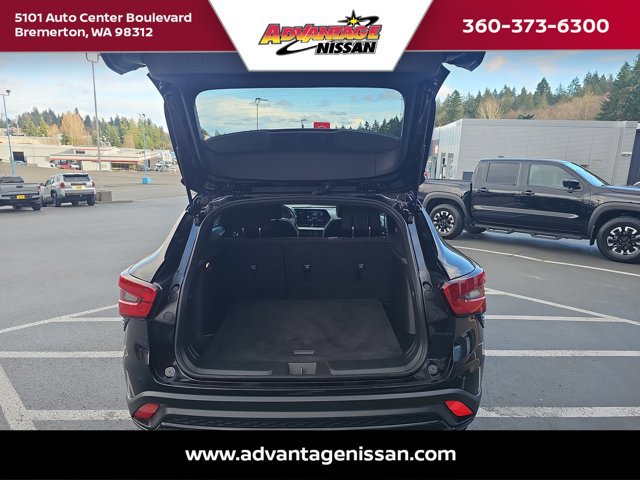 Used 2024 Chevrolet Trax RS FWD image 20