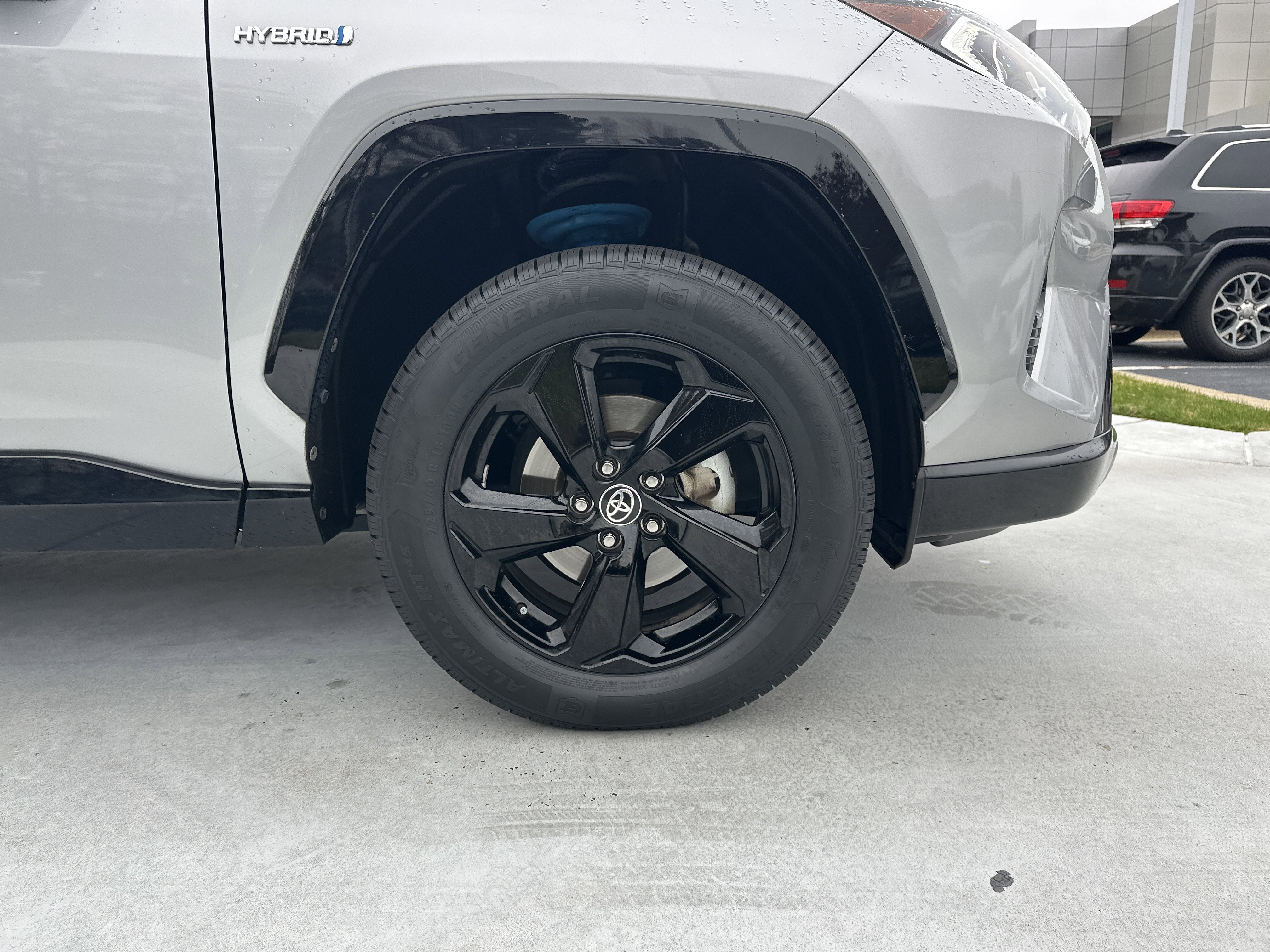 Used 2021 Toyota RAV4 XSE w/ XSE Grade Weather Package image 13