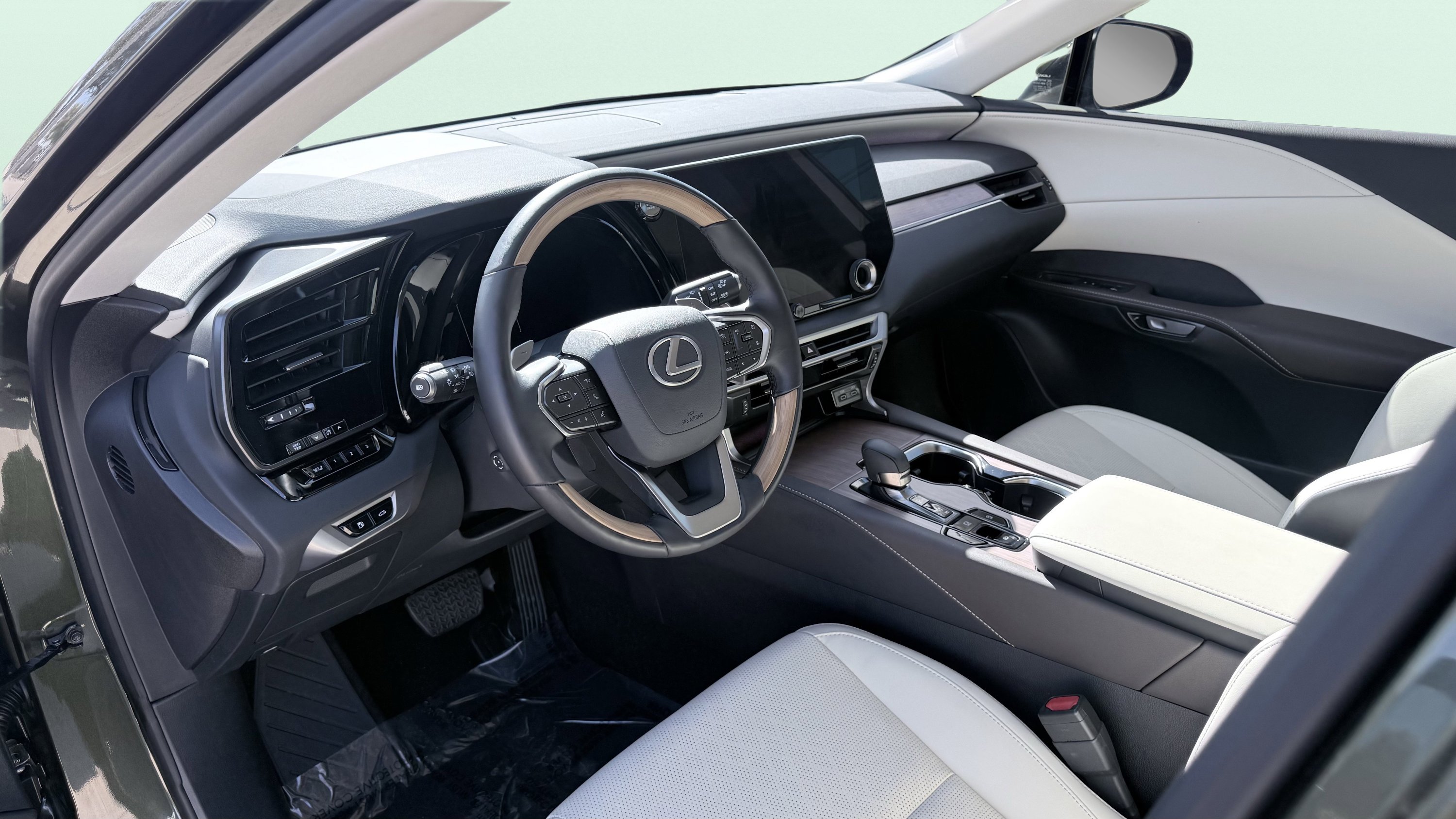 Used 2026 Lexus RX 350 Premium Plus w/ Accessory Package (Z1) FWD image 25