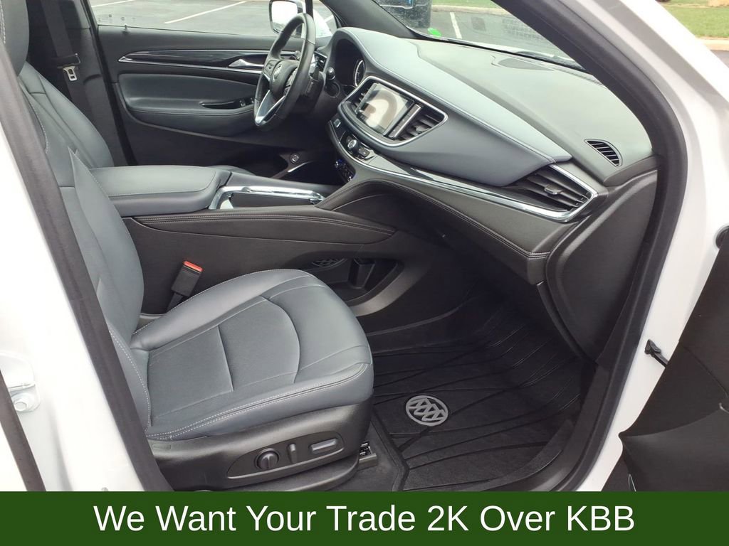 Used 2023 Buick Enclave Essence w/ Experience Buick Package AWD/4WD image 34