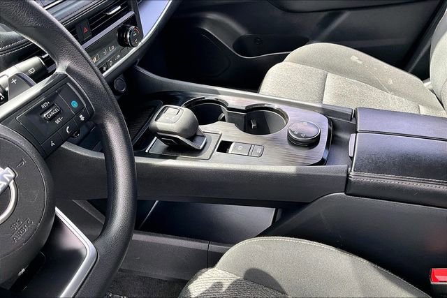Certified 2024 Nissan Rogue SV image 18