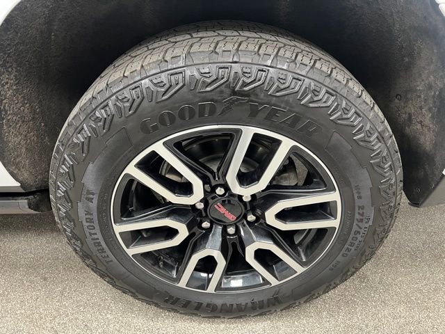Used 2024 GMC Yukon XL AT4 w/ AT4 Premium Package image 14