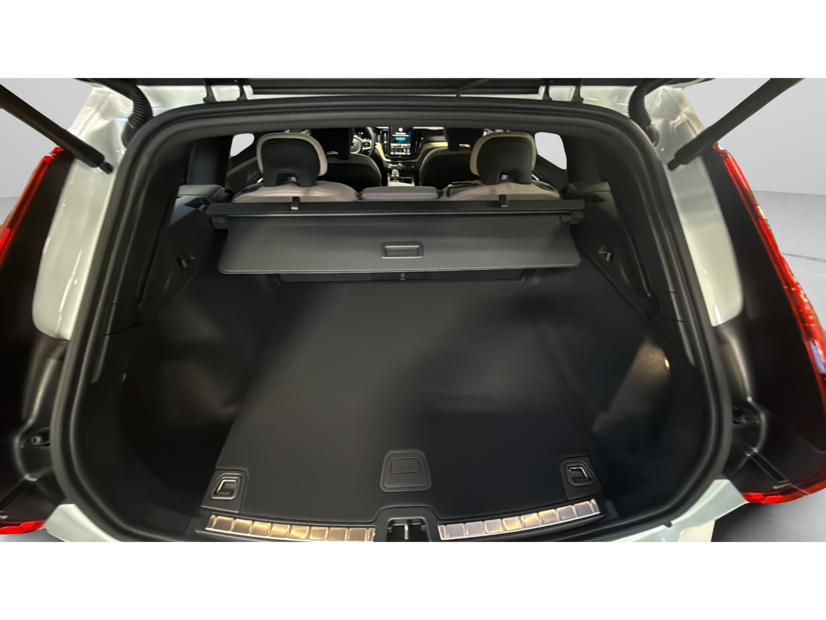 New 2027 Volvo XC60 B5 Plus AWD/4WD image 26