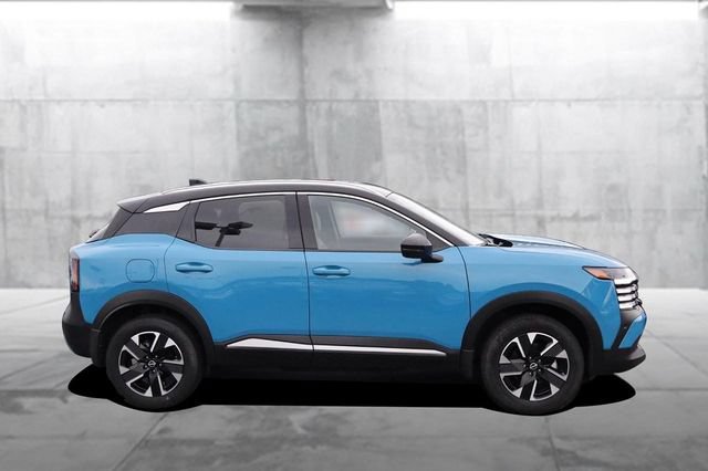 Certified 2025 Nissan Kicks SR FWD image 5