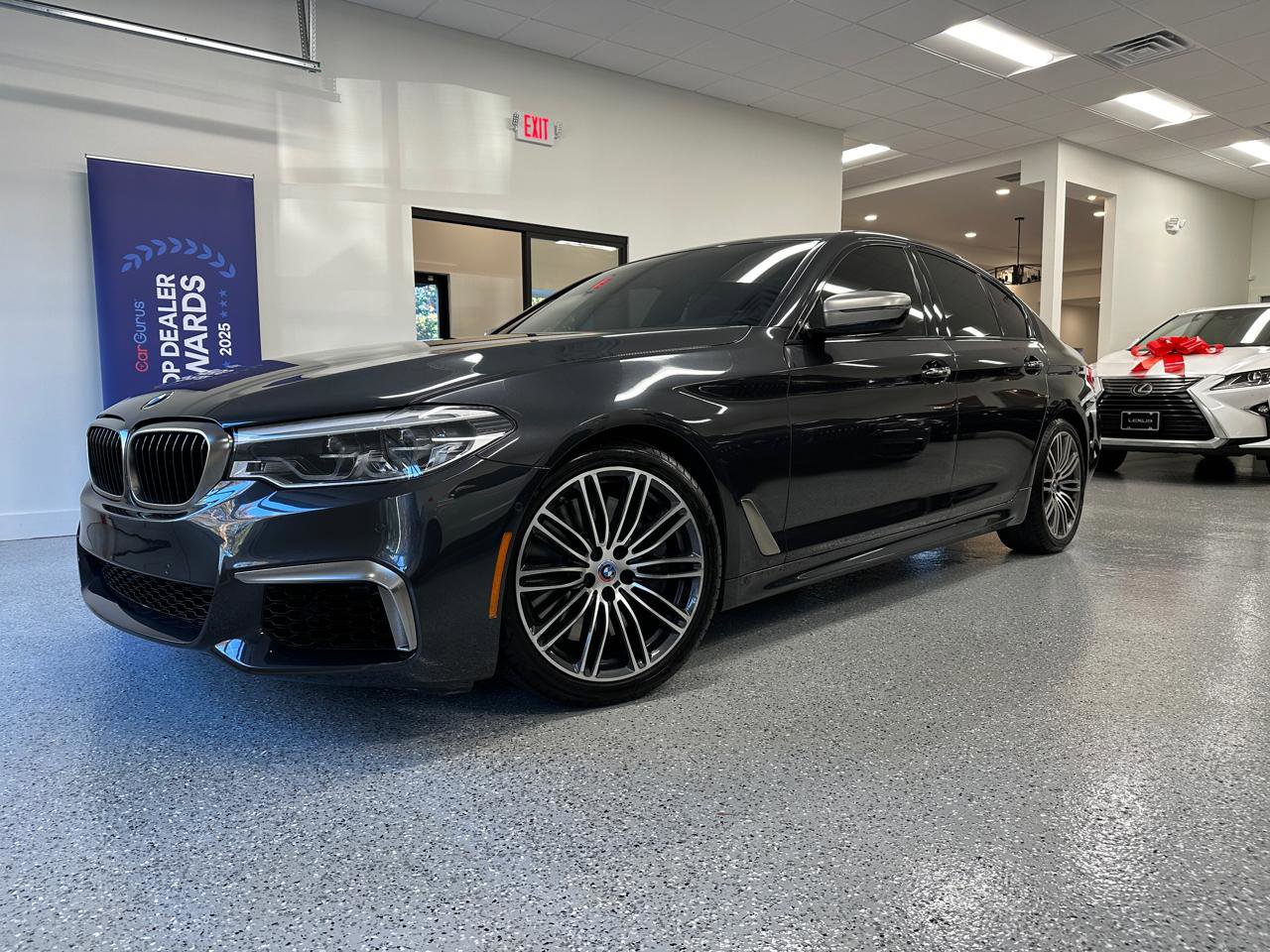 Used 2018 BMW M550i xDrive AWD/4WD image 2