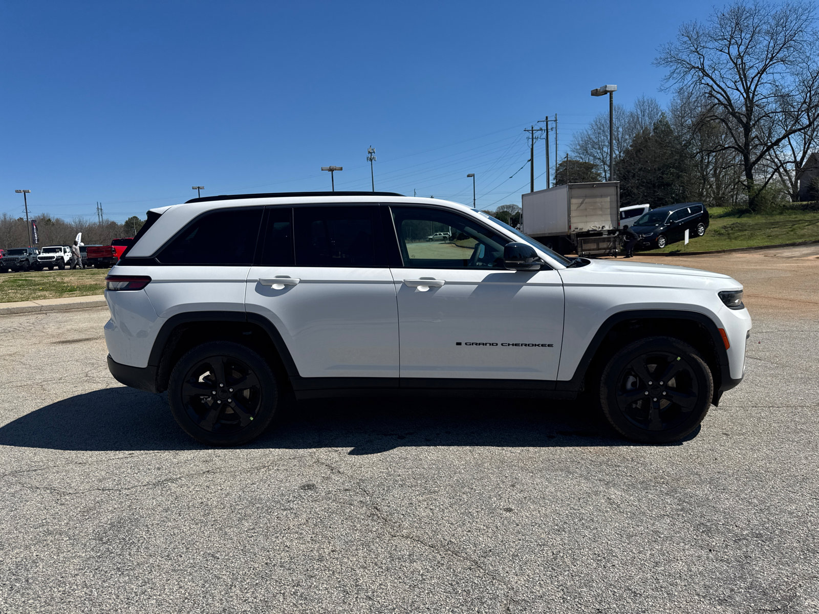 New 2026 Jeep Grand Cherokee Limited AWD/4WD image 4