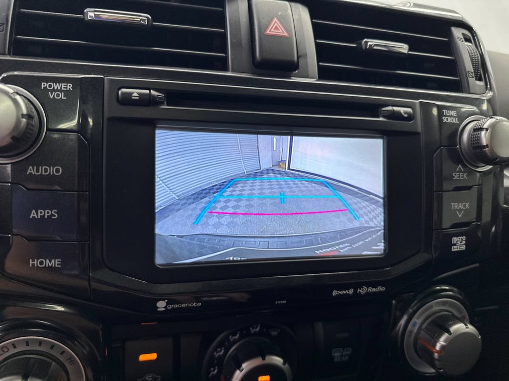 Used 2018 Toyota 4Runner TRD Off-Road Premium AWD/4WD image 30