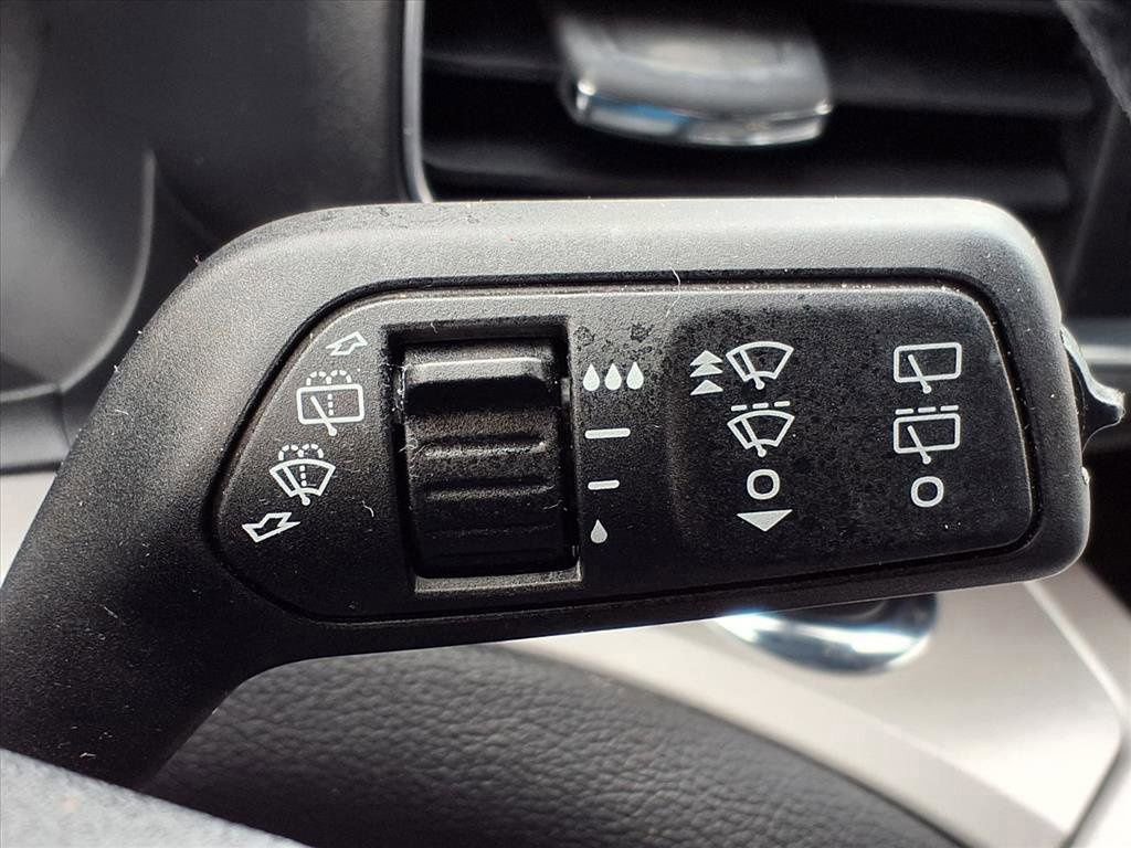 Used 2023 Ford Explorer XLT w/ Equipment Group 202A image 25