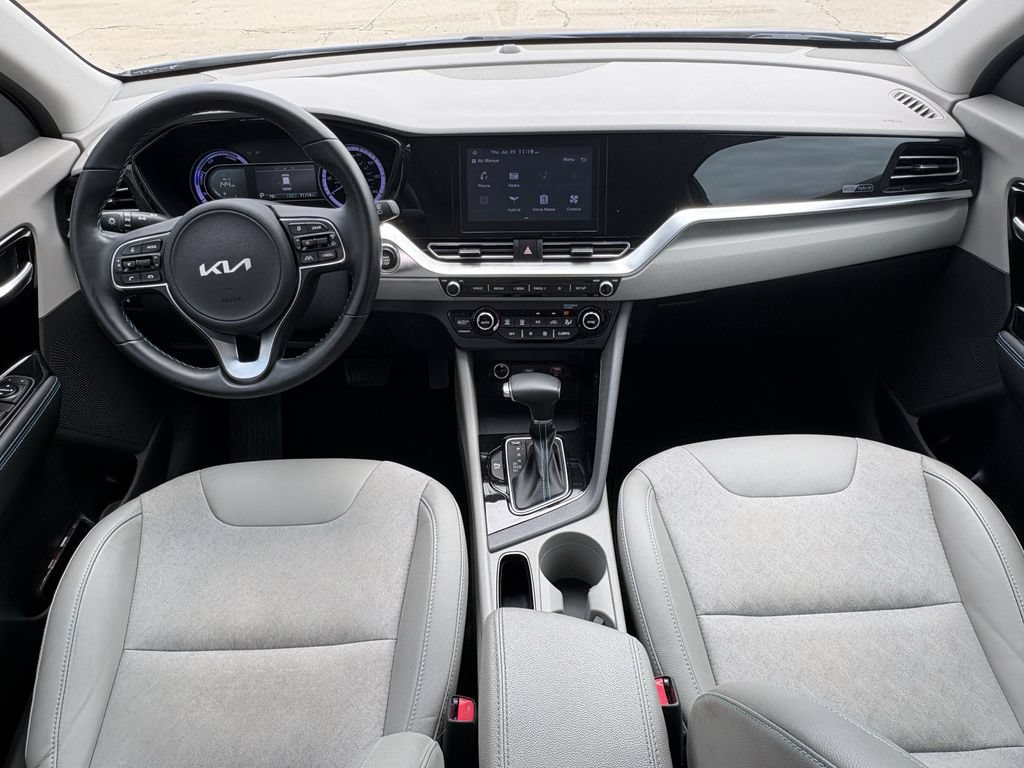 Certified 2022 Kia Niro LXS FWD image 26