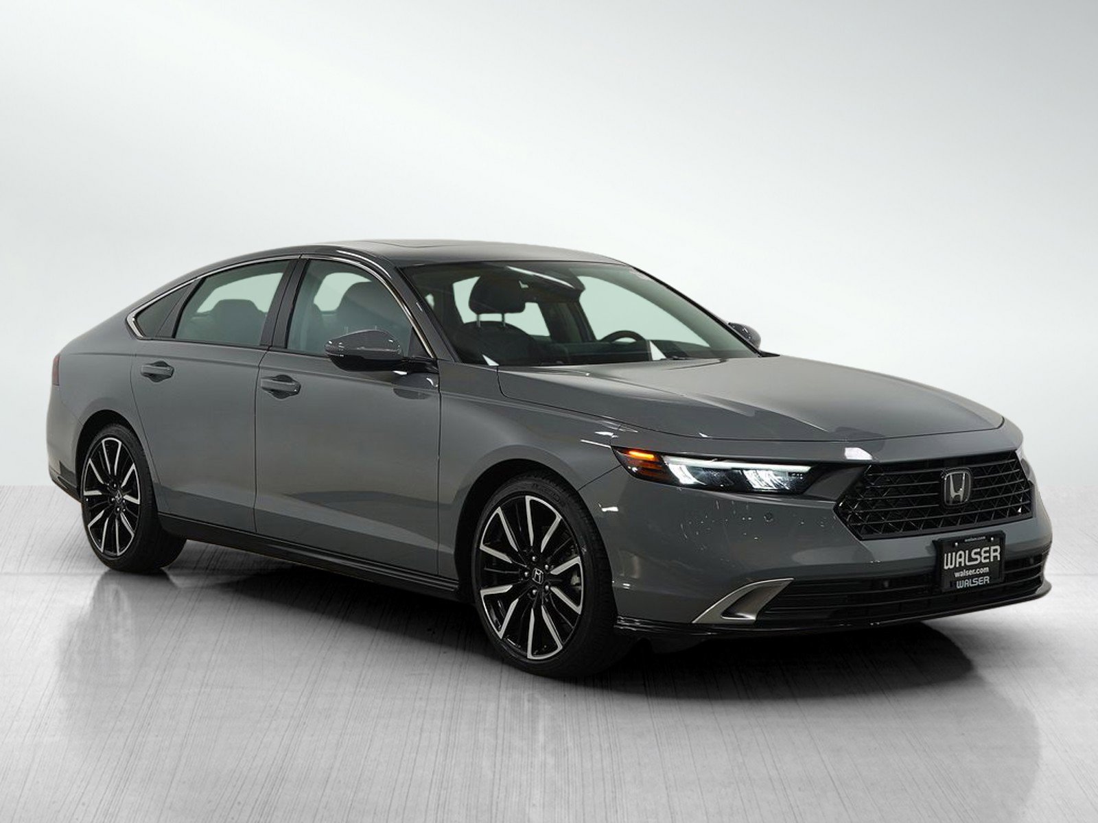 Used 2025 Honda Accord Touring image 7