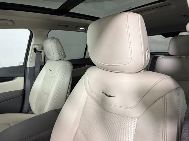 Used 2021 Cadillac XT6 Premium Luxury FWD image 14
