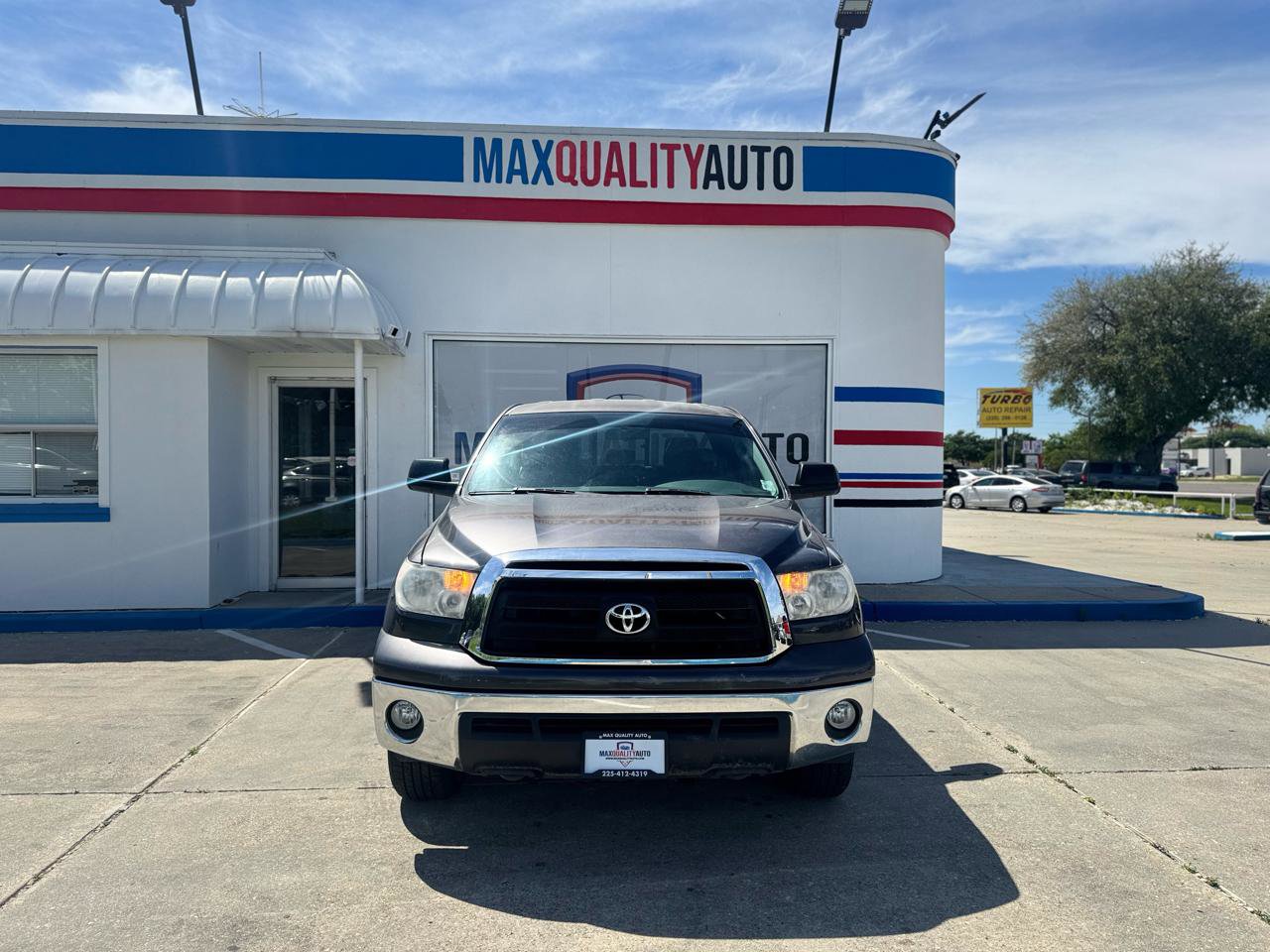Used 2012 Toyota Tundra 4x4 Double Cab w/ Tow Pkg image 7