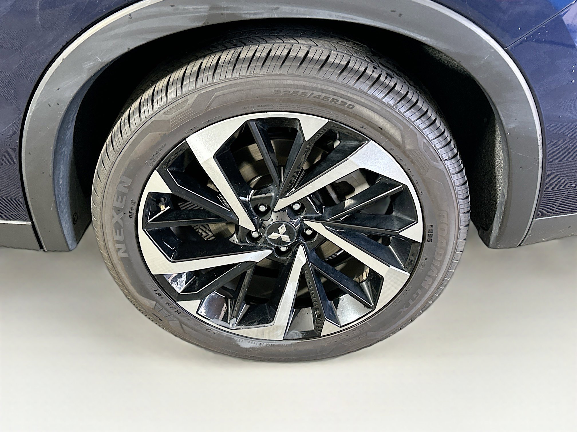 Used 2024 Mitsubishi Outlander SE image 11