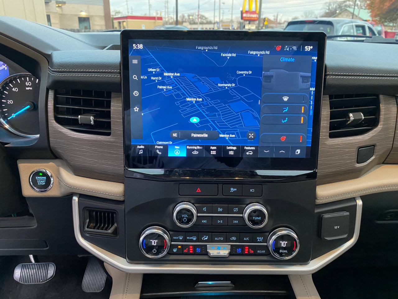 Used 2022 Ford Expedition Max Limited image 24