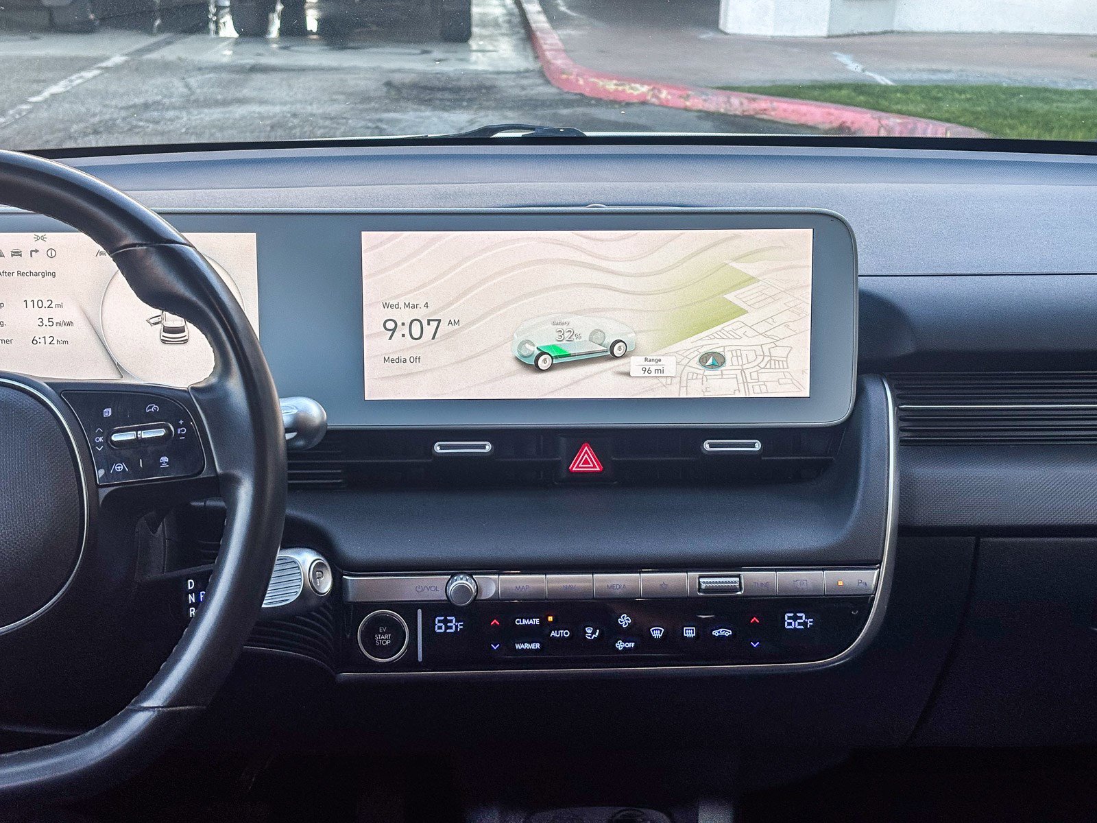 Used 2022 Hyundai Ioniq 5 SE w/ Cargo Package image 16