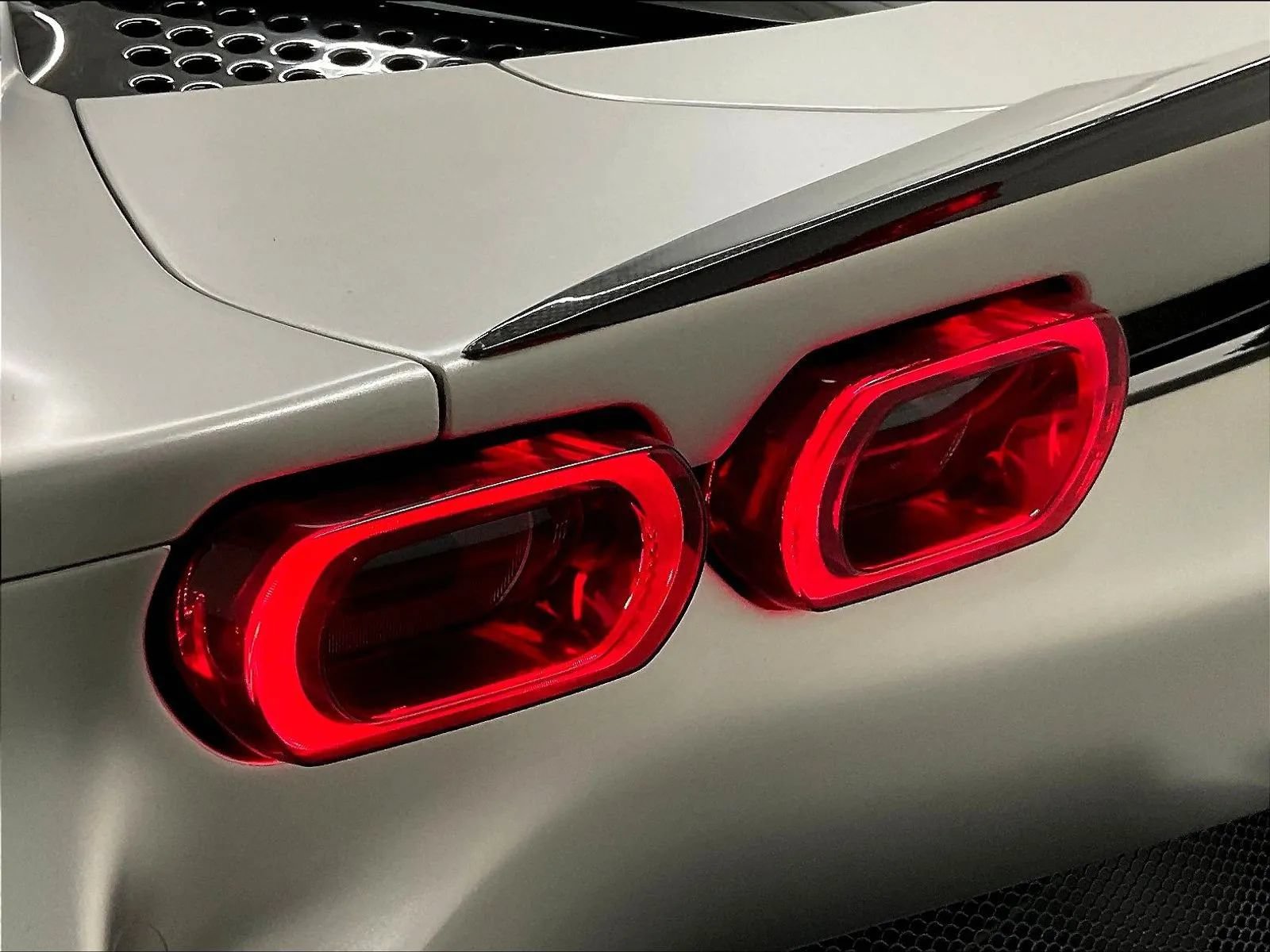 Used 2021 Ferrari SF90 Stradale AWD/4WD image 33