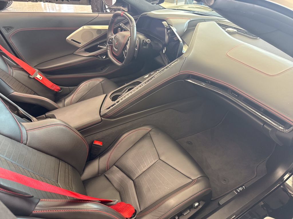 Used 2021 Chevrolet Corvette Stingray Premium Conv w/ Z51 Performance Package RWD image 34