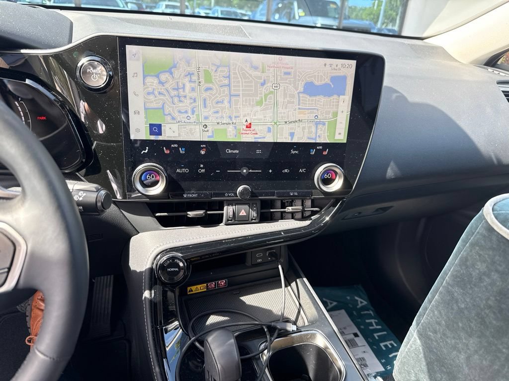 Used 2025 Lexus NX 350h AWD w/ Accessory Package (Z2) image 3